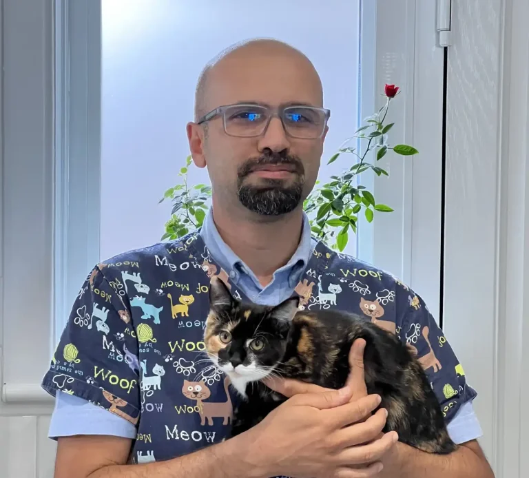 Dr. Reza Sadeghi (DVM/MBA/MRCVS) - Riverside Veterinary Clinic in Bournemouth Dr. Reza Sadeghi (DVM/MBA/MRCVS) - Riverside Veterinary Clinic in Bournemouth